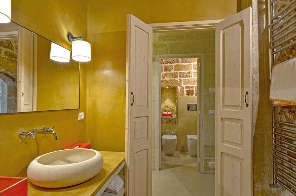 Double Room,1747085307:JPEG